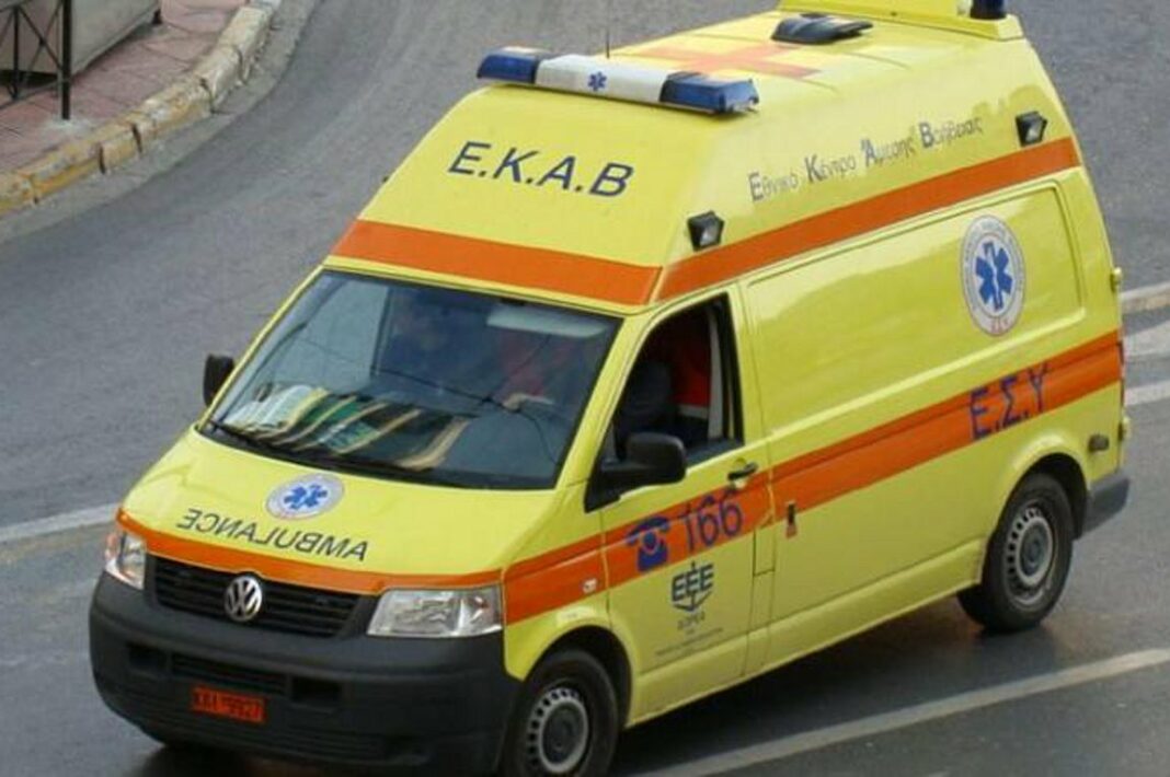 Του ζήτησε να χωρίσουν και εκείνος την έλουσε με καυστικό οξύ ασθενοφόρο