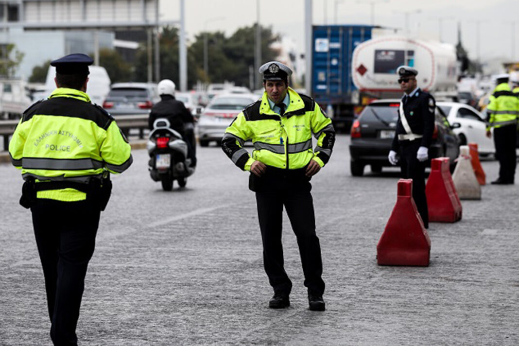 Αυξημένα μέτρα από την Τροχαία ελέω τριημέρου