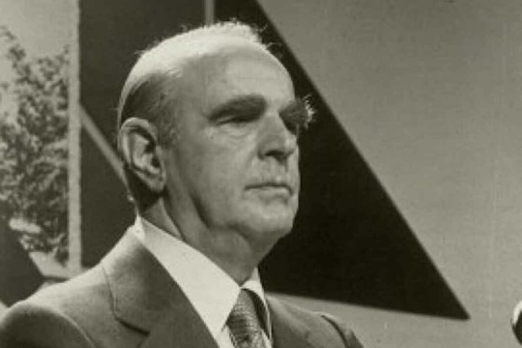 Oι εκλογές της 17ης Νοεμβρίου 1974 Κωνσταντίνος Καραμανλής