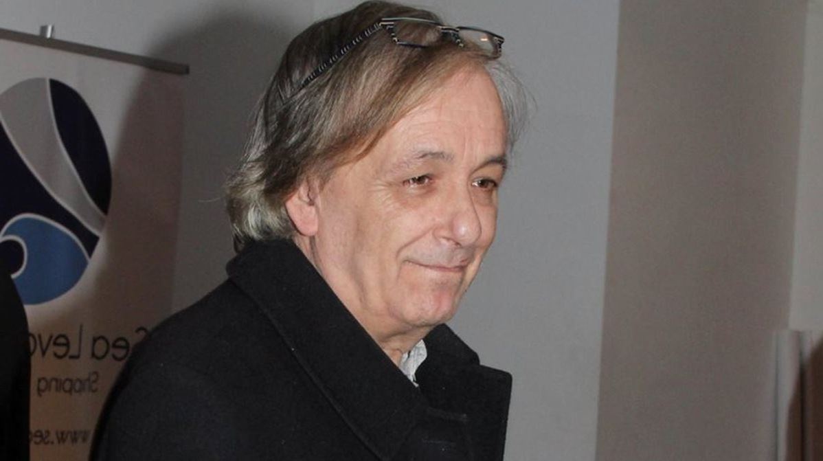 Allos An8rwpos O Andreas Mikroytsikos Freskos Kai Me Syxnes Nyxterines E3odoys Newsbreak