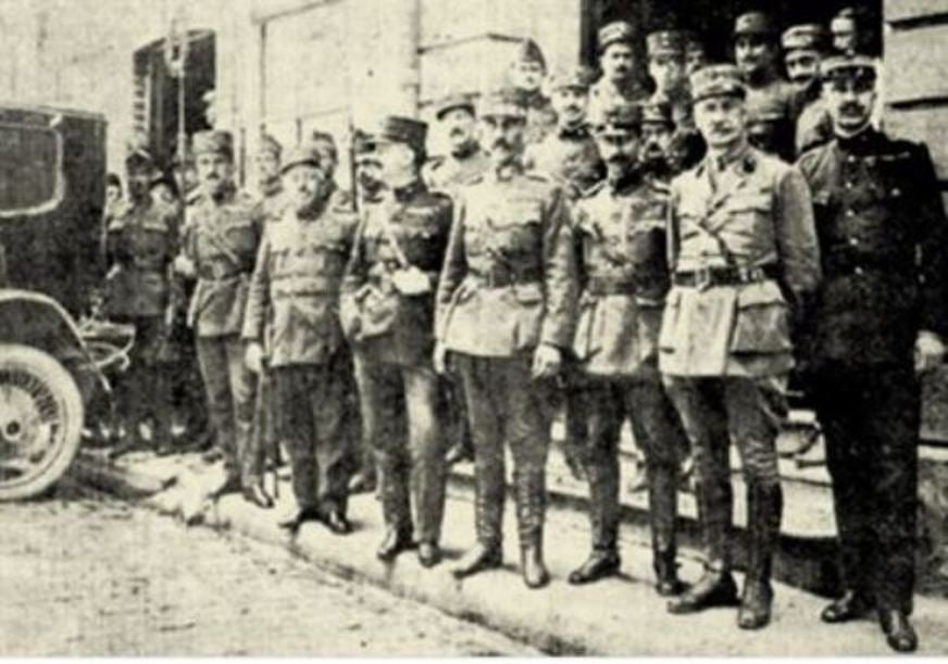 Η ΕΚΣΤΡΑΤΕΙΑ ΣΤΗΝ ΚΡΙΜΑΙΑ