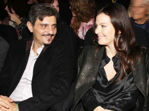 O Dhmhtrhs Giannakopoylos Giortazei Tis Dyo Balentines Toy