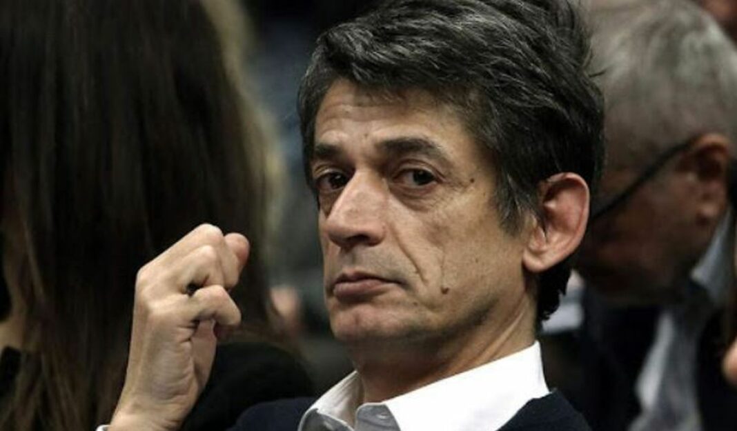 νικος καρανικας