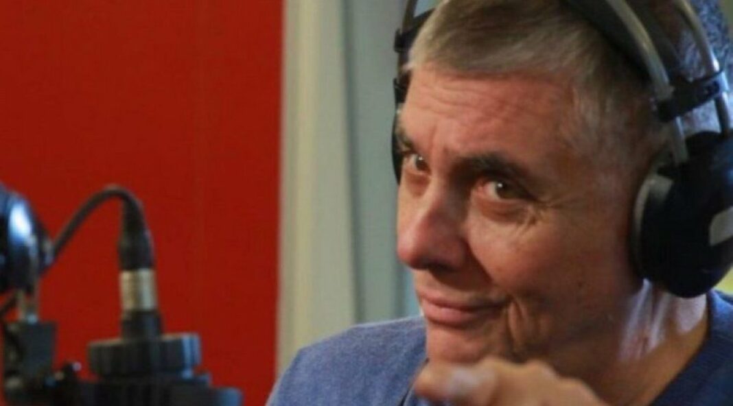 Ακούστε ζωντανά τη νέα εκπομπή του Γιώργου Τράγκα στον ΕΛΛΑΔΑ 94,3
