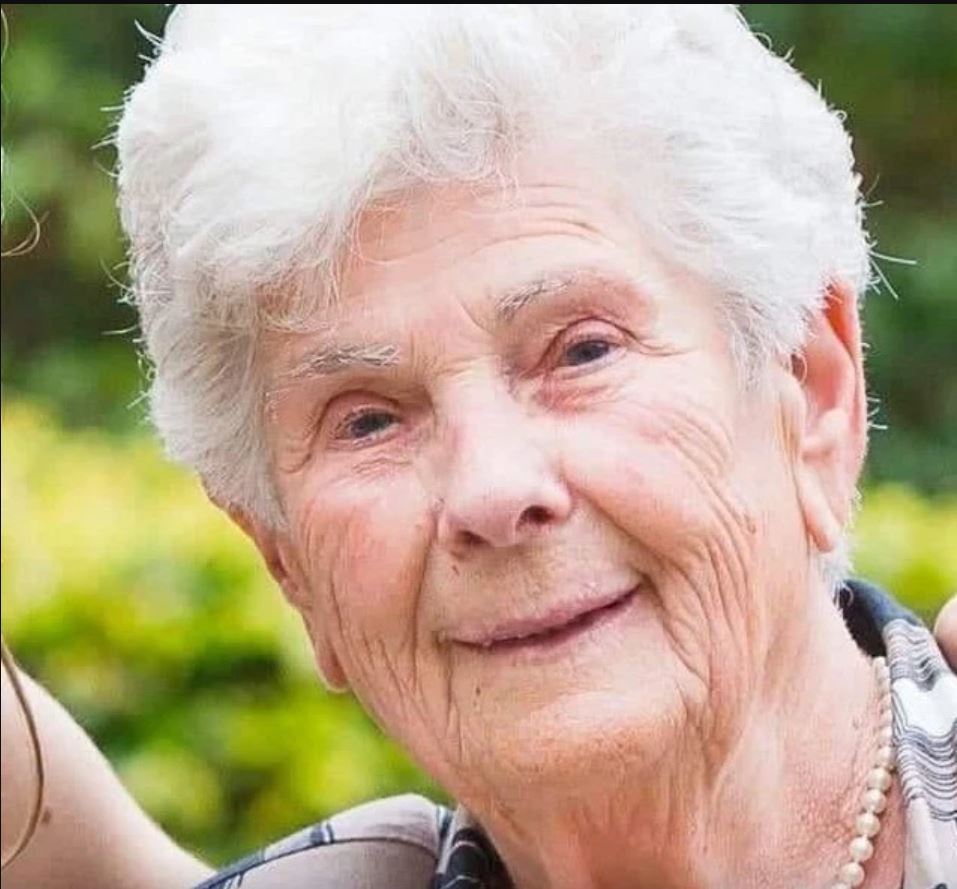 90ΧΡΟΝΗ ΚΟΡΩΝΟΙΟΣ