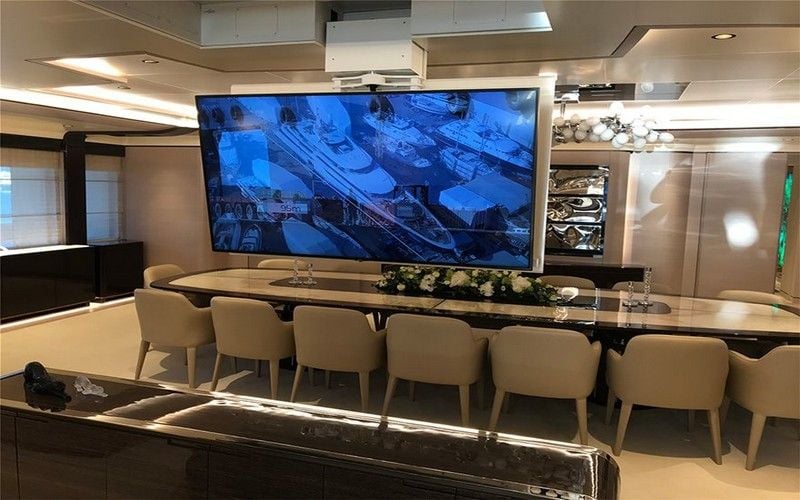 o pari to megayacht kosmima tis ellinikis naypigikis kataskeyastike sto perama 3
