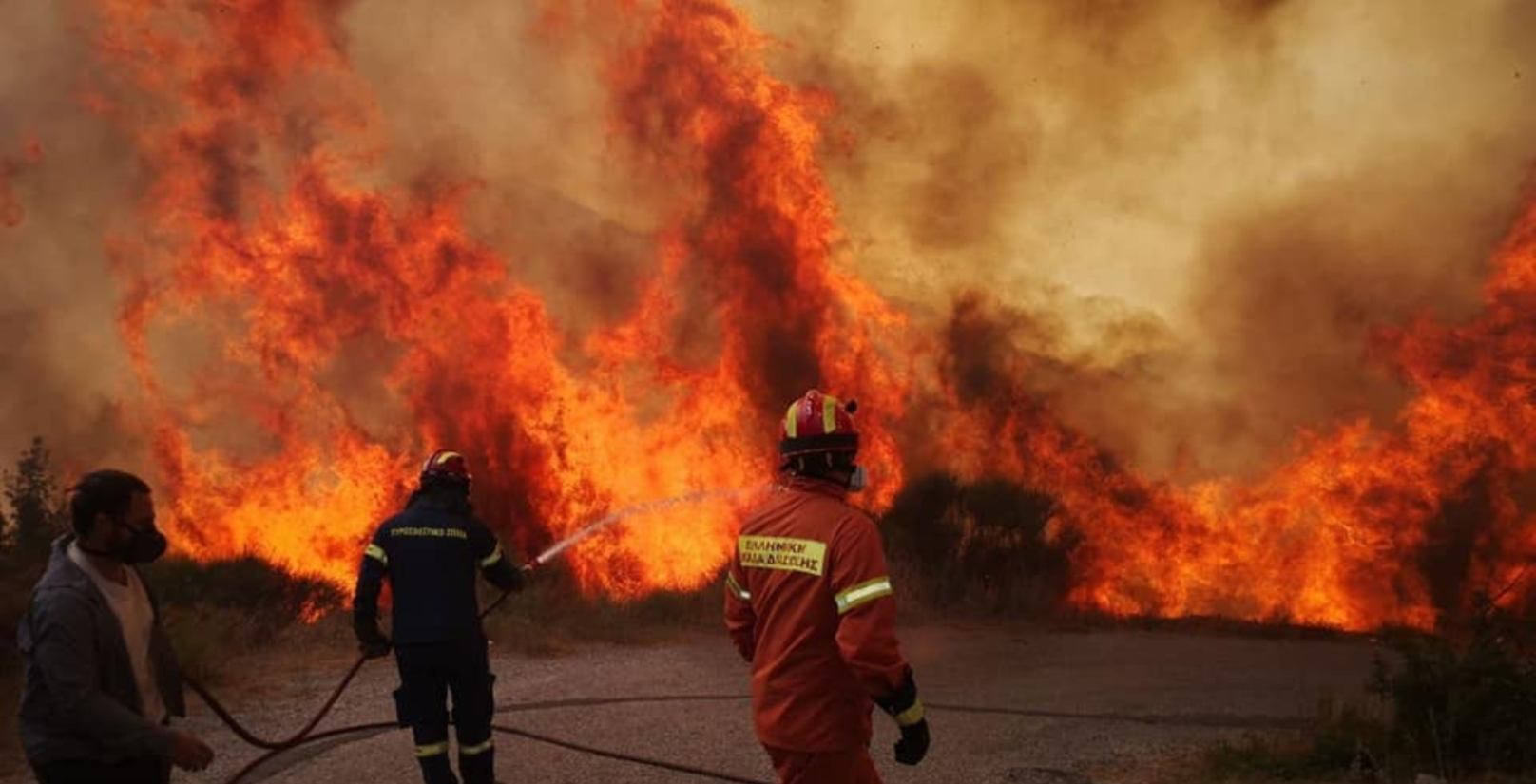πυρκαγιά στην ανατολική μάνη: συνεχείς αναζωπυρώσεις λόγω τον ισχυρών ανέμων – ενεργοποιήθηκε το copernicus 23