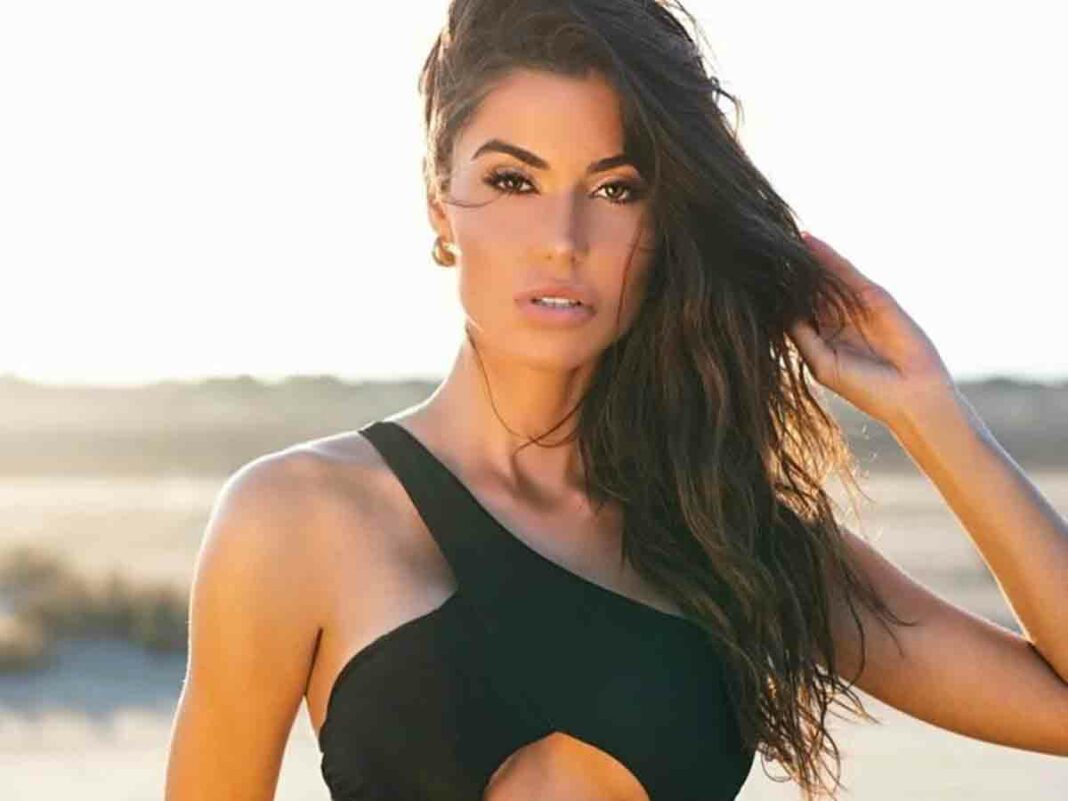 Apokalyptikh Iwanna Mpella Exw Kanei Photoshop Se Fwtografies Moy Video Newsbreak