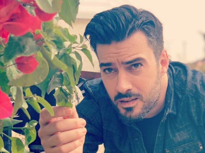 Sto Nosokomeio Me Korwnoio O Giannhs Tsimitselhs