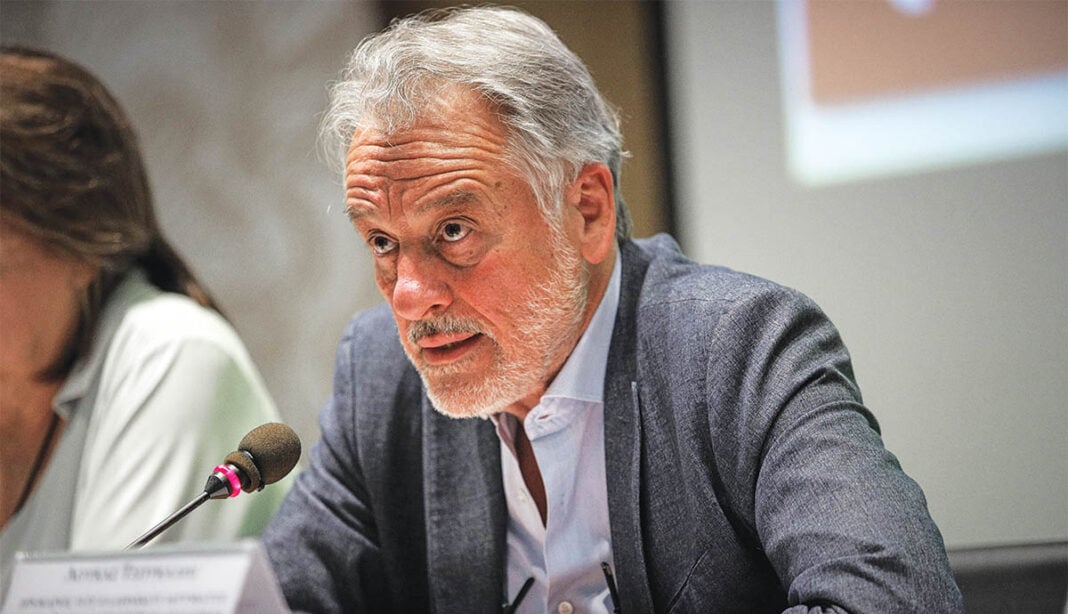 Το... ΕΛΙΑΜΕΠ στην εξουσία