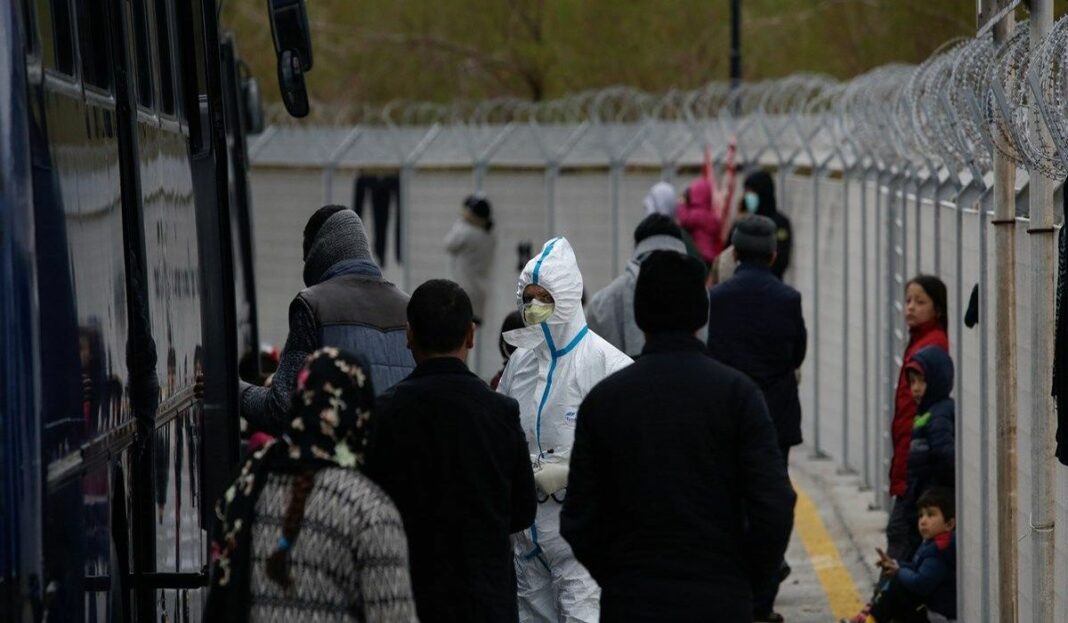 Καταγγελίες για βόλεμα ημετέρων και εγκαθίδρυση μουσουλμανικού στοιχείου στη Λέσβο μετανάστες