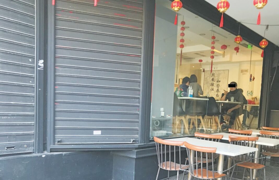 Αποτέλεσμα εικόνας για Κινεζικό εστιατόριο λειτουργεί κανονικά στην πλατεία Συντάγματος!