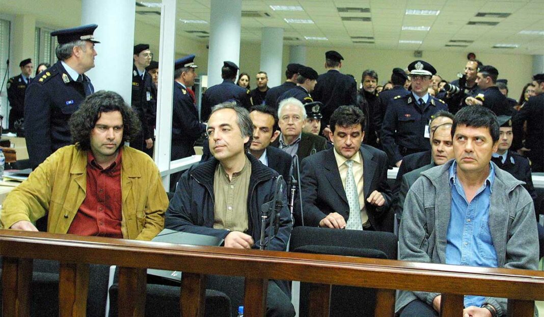 Γιατί η Αριστερά κάνει «μόκο» για τον Γιωτόπουλο;