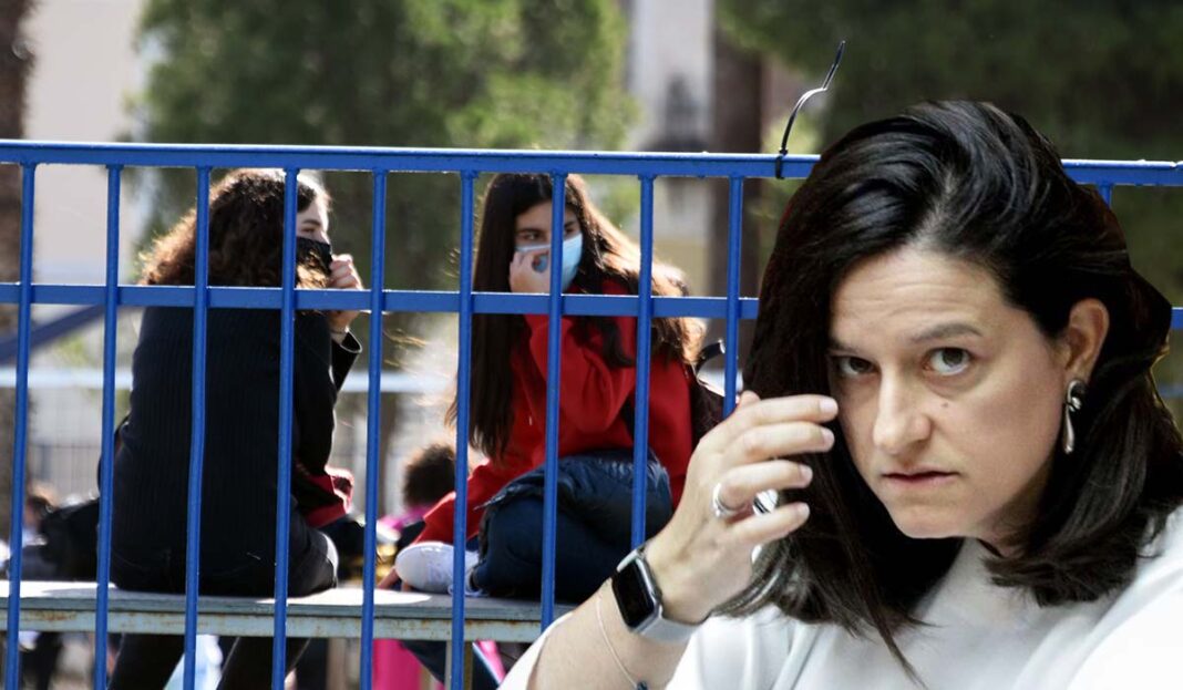 Mε υποχρεωτικό self test και... «σχολική κάρτα» η επιστροφή στα θρανία! Η ευθύνη σε μαθητές και εκπαιδευτικούς
