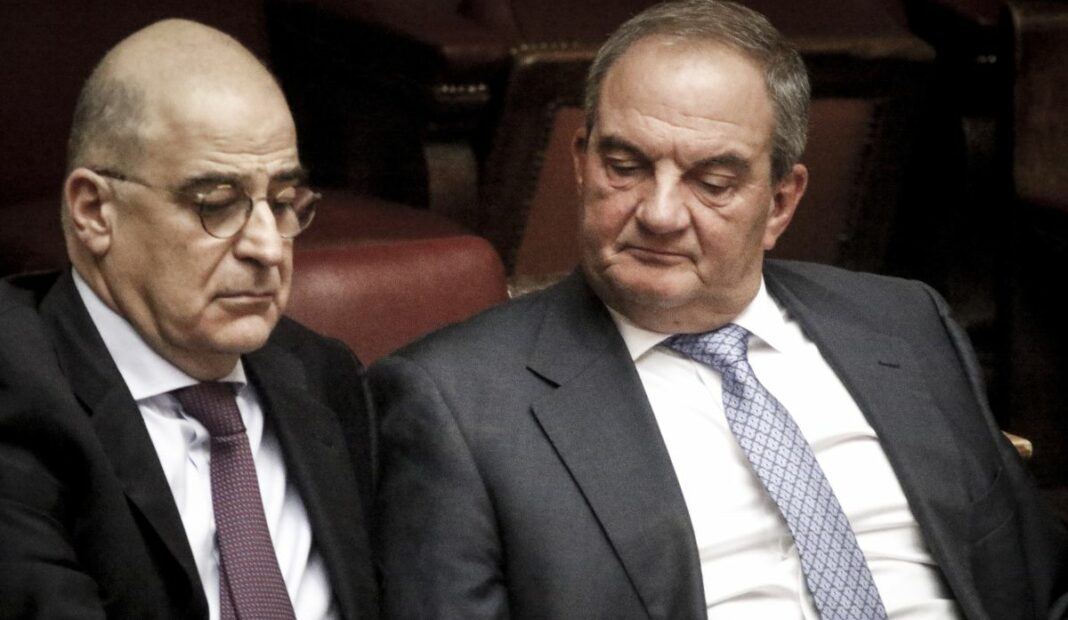 Γραμμή Καραμανλή από τον Δένδια