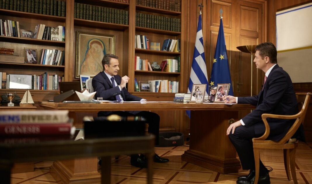 Αντιδράσεις για τη συνέντευξη Μητσοτάκη: «Πανηγυρισμοί πάνω στα αποκαΐδια της κοινωνίας και της οικονομίας» συνέντευξη Μητσοτάκη