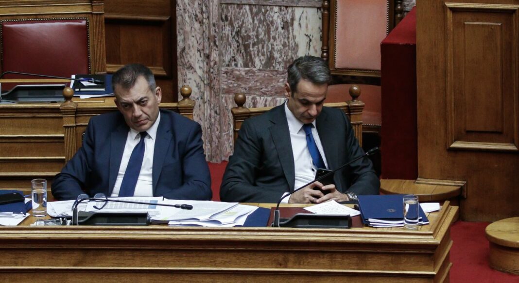 Μαχαιριά Βρούτση στον Κυριάκο Βρούτσης Μητσοτάκης