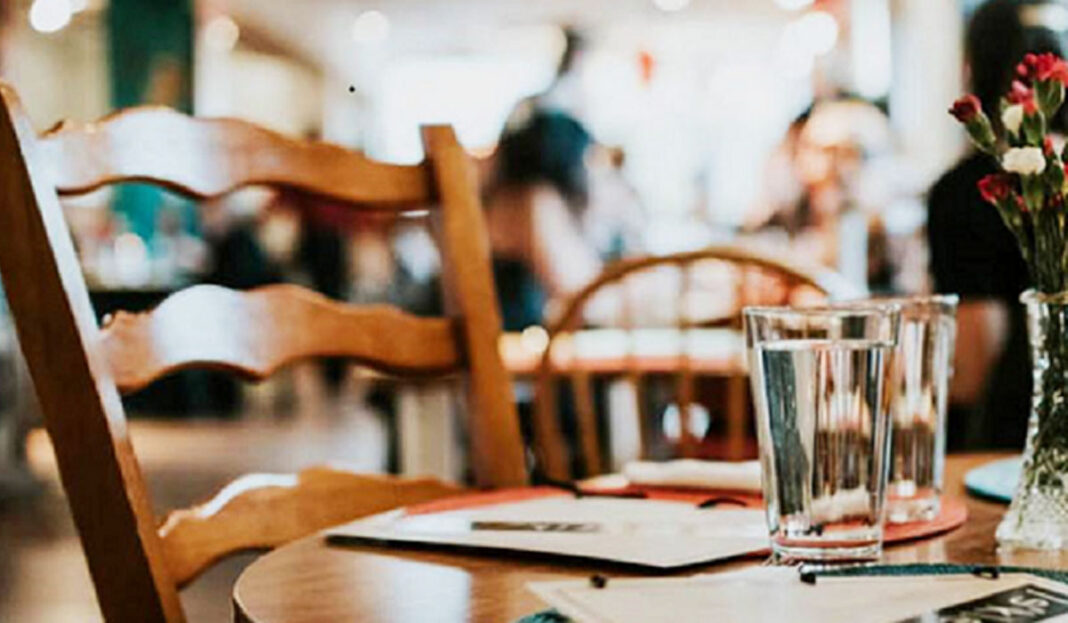 «Όχι» της Θεσσαλονίκης στον τραγέλαφο της κυβέρνησης: 9 στους 10 επαγγελματίες της εστίασης γυρίζουν την πλάτη στην covid free σήμανση εστιαση