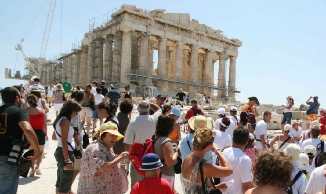 Πρόεδρος ΣΕΤΕ: «Δεν αναμένονται ροές τουριστών πριν τα τέλη Ιουνίου»