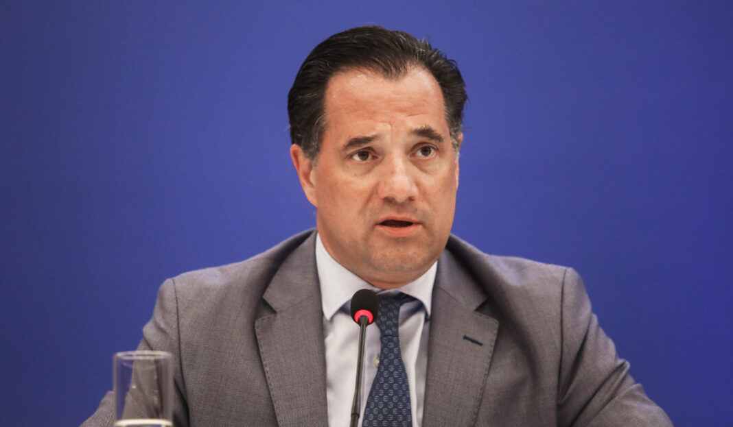 Πόσα θέλουν να μας τρελάνουν; «Σε έναν χρόνο από σήμερα θα ασθενήσουν όλοι», δήλωσε ο Άδωνις!