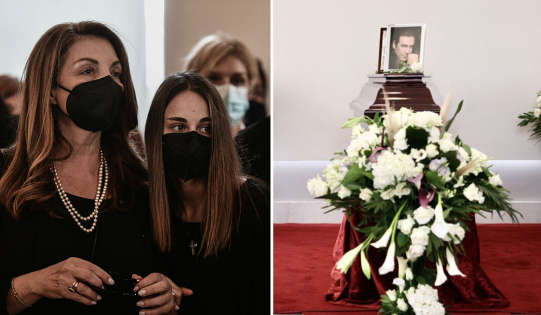 Αγκαλιασμένες η Άντζελα Γκερέκου και η κόρη της Μαρία στην κηδεία του Τόλη Βοσκόπουλου (video) gerekoy3