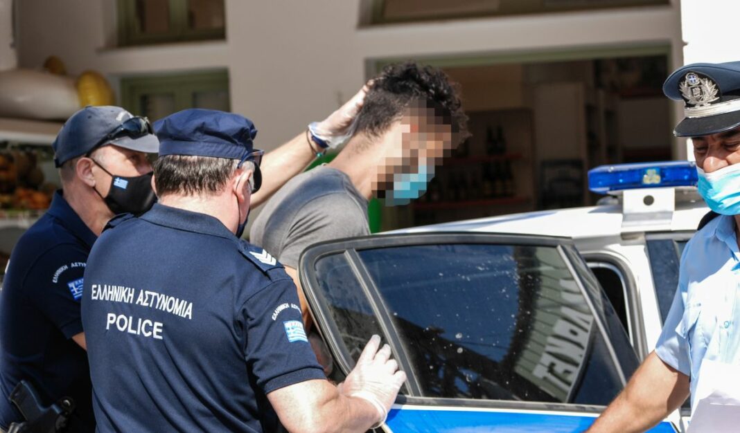 Το κορίτσι μαρτύρησε στα χέρια του Φλέγανδρος απολογία Γαρυφαλλιά