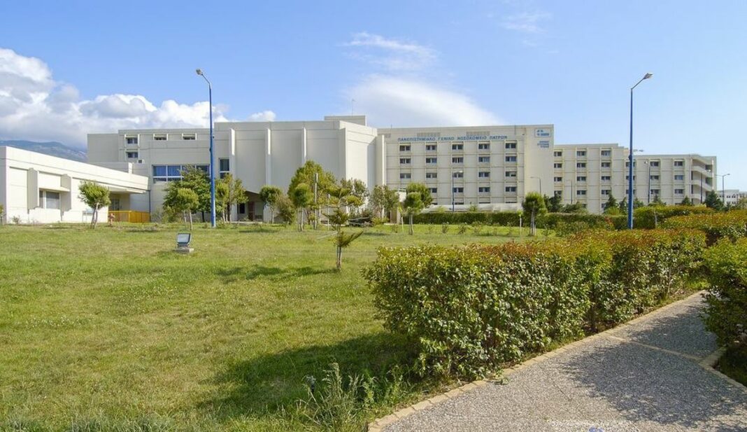 Τρεις εμβολιασμένοι γιατροί θετικοί στην Πάτρα – Μεταφορά ασθενή στην Αθήνα για χειρουργείο ΠΓΝΠ