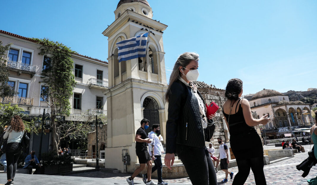 Όσο χαρήκατε, χαρήκατε: Ολοταχώς για επιστροφή μάσκας και νέα μέτρα για να μην χαθεί ο Αύγουστος