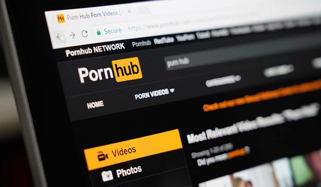 Μουσεία μηνύουν το Pornhub που μετατρέπει σε πορνό κλασικά αριστουργήματα pornhub