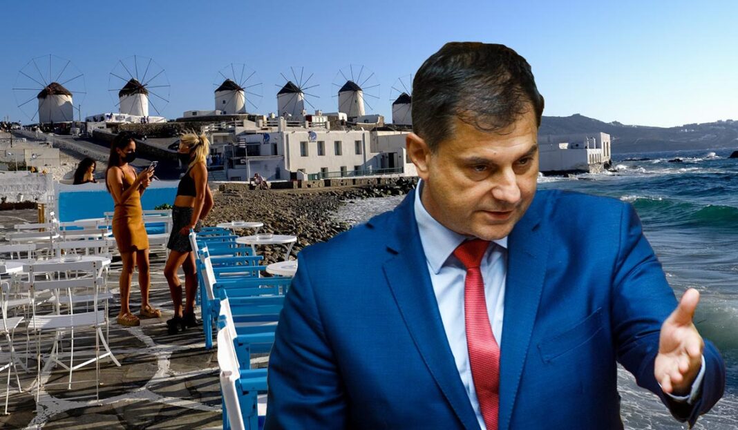 Στον κόσμο του ο Θεοχάρης για τον πανικό στη Μύκονο: «Είναι στη φαντασία σας» (video)