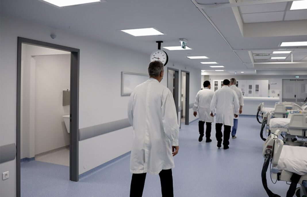 Στην αντεπίθεση οι υγειονομικοί ανά την επικράτεια, για τους εμβολιασμούς με το «ζόρι»