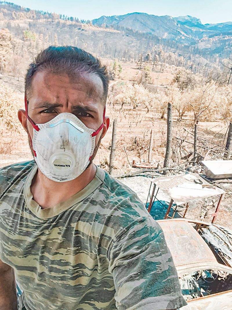 Ο Σταύρος Κρητικός έγινε η «φωνή» των πυρόπληκτων στην Εύβοια φ1 4