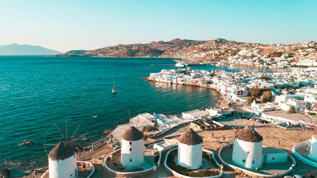 Με κόκα ο διακοσμητής των celebrities nb mykonos1