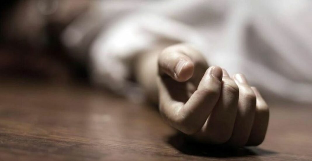 Φρίκη στην Ηλεία! Ξεψύχησε στην αυλή του και τον κατασπάραξαν τσακάλια pethamenos nekros 780x405 1