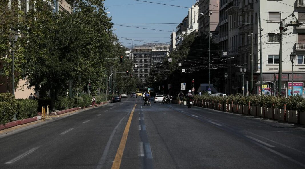 Απαγορεύονται οι συναθροίσεις αύριο στο κέντρο της Αθήνας athina