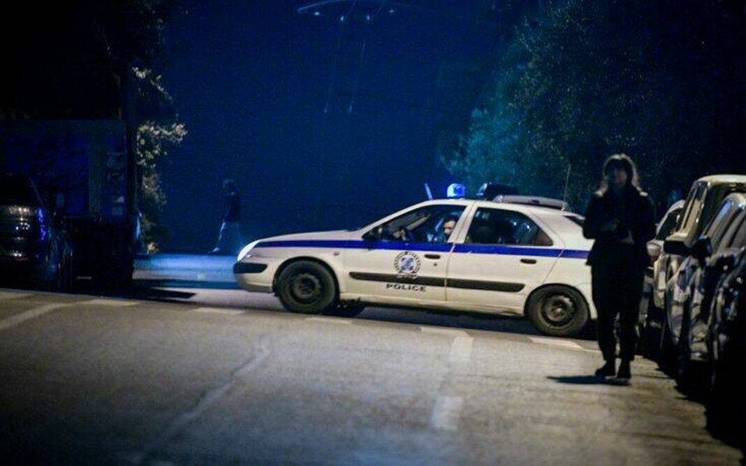 Μωρό μπουσούλαγε μόνο του στο δρόμο τα ξημερώματα - Σε κατάσταση σοκ η οδηγός που το βρήκε moro