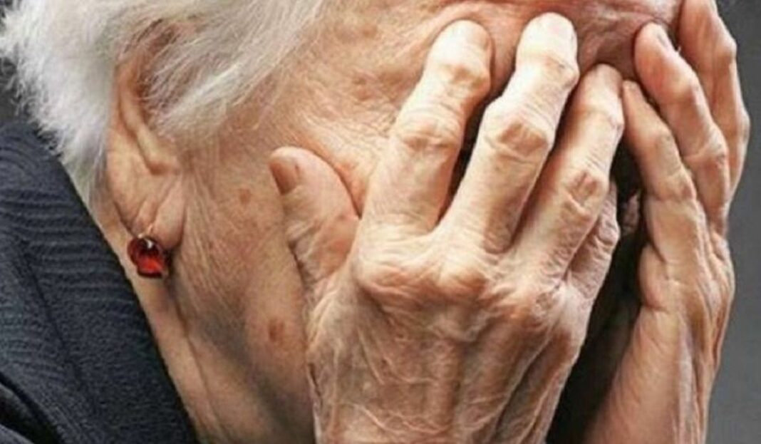 Ντροπή... Μόλις 8 ευρώ (ανά μήνα) τα αναδρομικά ηλικιωμένη