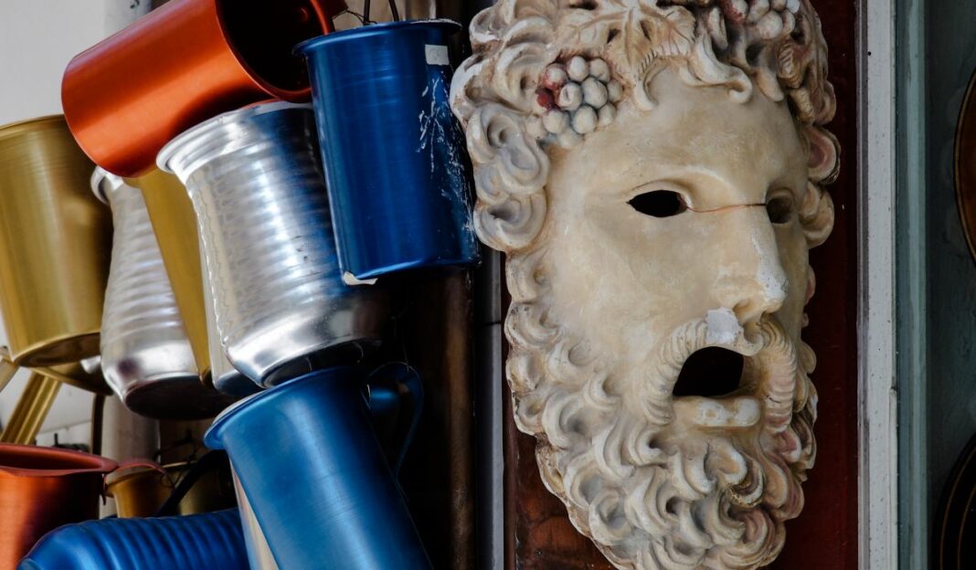 μαγαζί άγαλμα