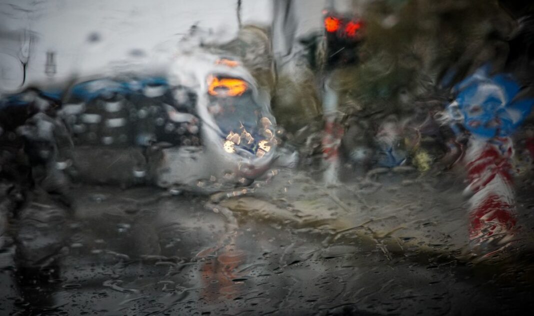 Έρχεται ισχυρή κακοκαιρία – Που υπάρχει κίνδυνος για πλημμυρικά φαινόμενα βροχή Αθήνα