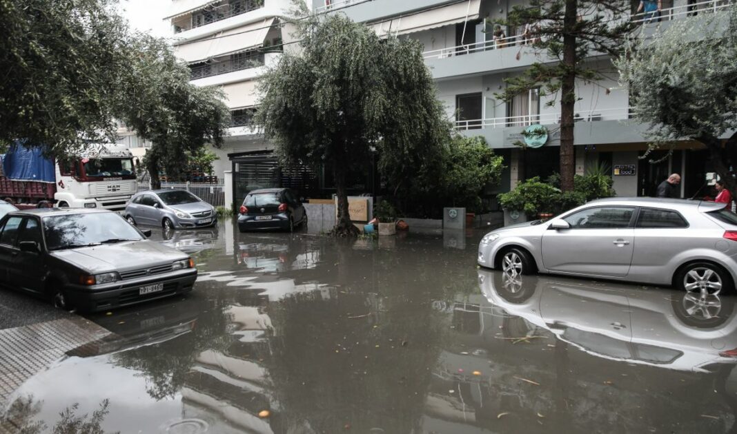 ΠΛΗΜΜΥΡΕΣ ΑΠΟ ΤΗΝ ΚΑΚΟΚΑΙΡΙΑ ΣΤΗΝ ΟΔΟ ΠΕΙΣΙΣΤΡΑΤΟΥ ΣΤΗΝ ΚΑΛΛΙΘΕΑ(ΓΙΑΝΝΗΣ ΠΑΝΑΓΟΠΟΥΛΟΣ/EUROKINISSI)