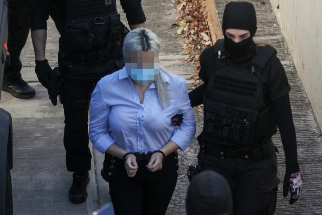 Επίθεση με βιτριόλι: Τι θα ισχυριστεί στην απολογία της η κατηγορούμενη kakarantzoula