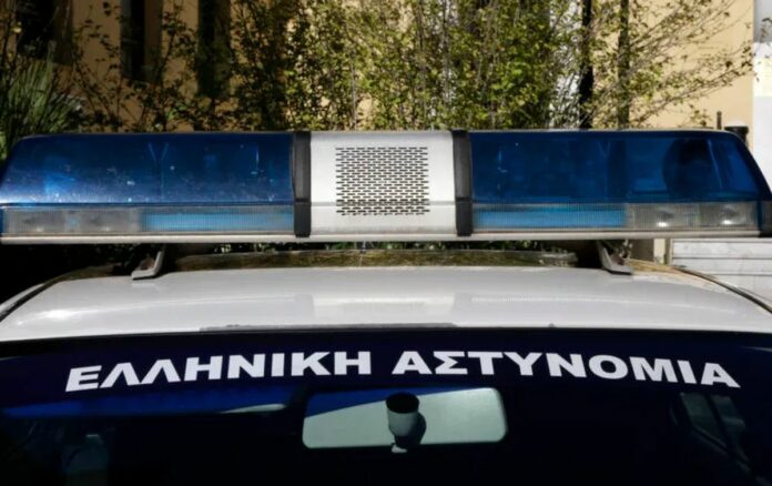 Κακοκαιρία Ariel: Έπεσαν βράχοι - Εκτροπή κυκλοφορίας στην Κακιά Σκάλα