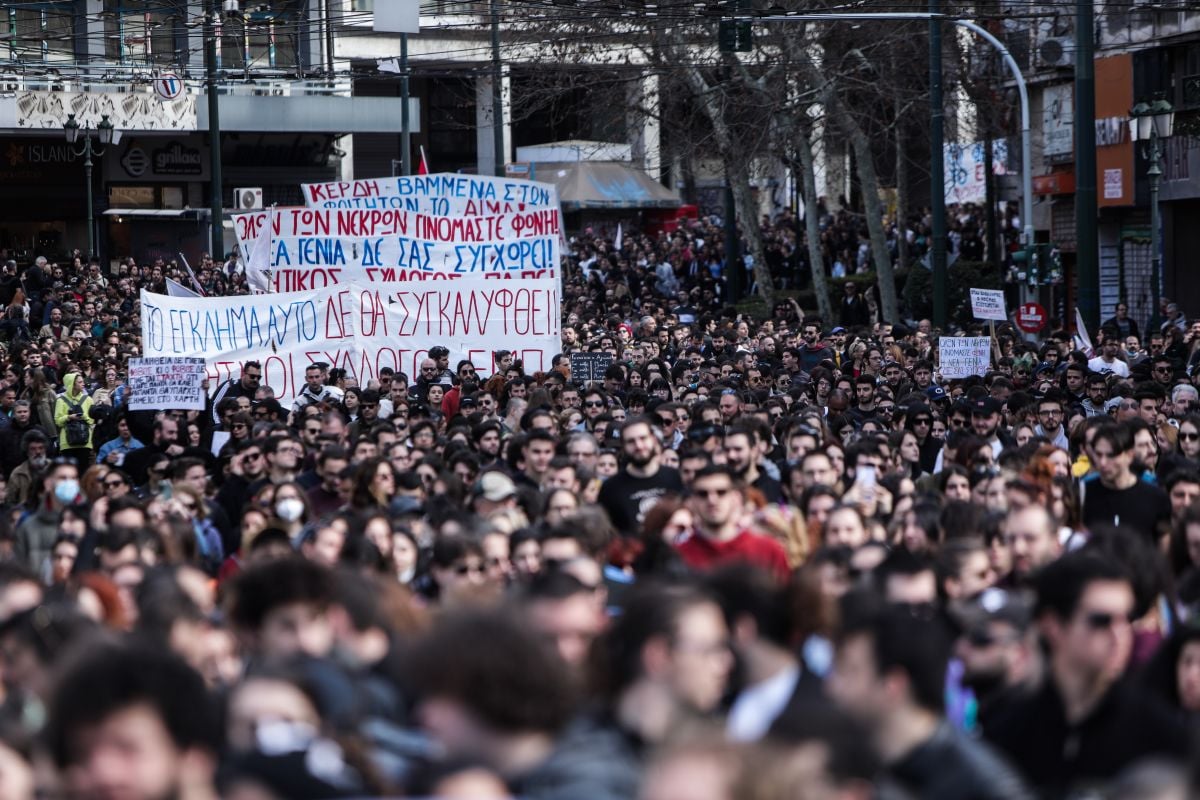 Η μεγαλύτερη διαμαρτυρία όλων των εποχών στην Αθήνα – Λαοθάλασσα οργής για τα Τέμπη σε όλη την Ελλάδα