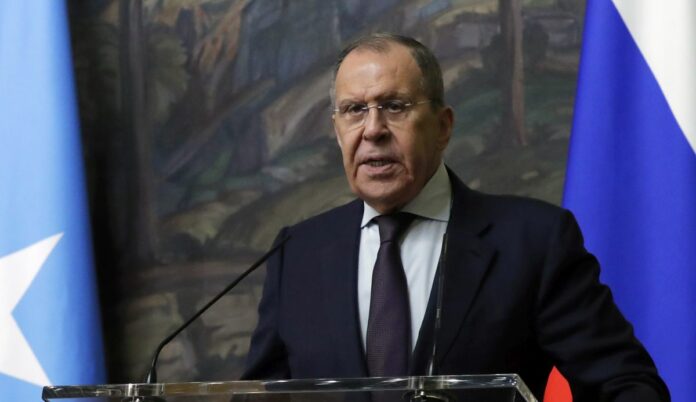 Λαβρόφ: «Μη φιλική» είναι η Κυβέρνηση Μητσοτάκη, όχι η Ελλάδα.