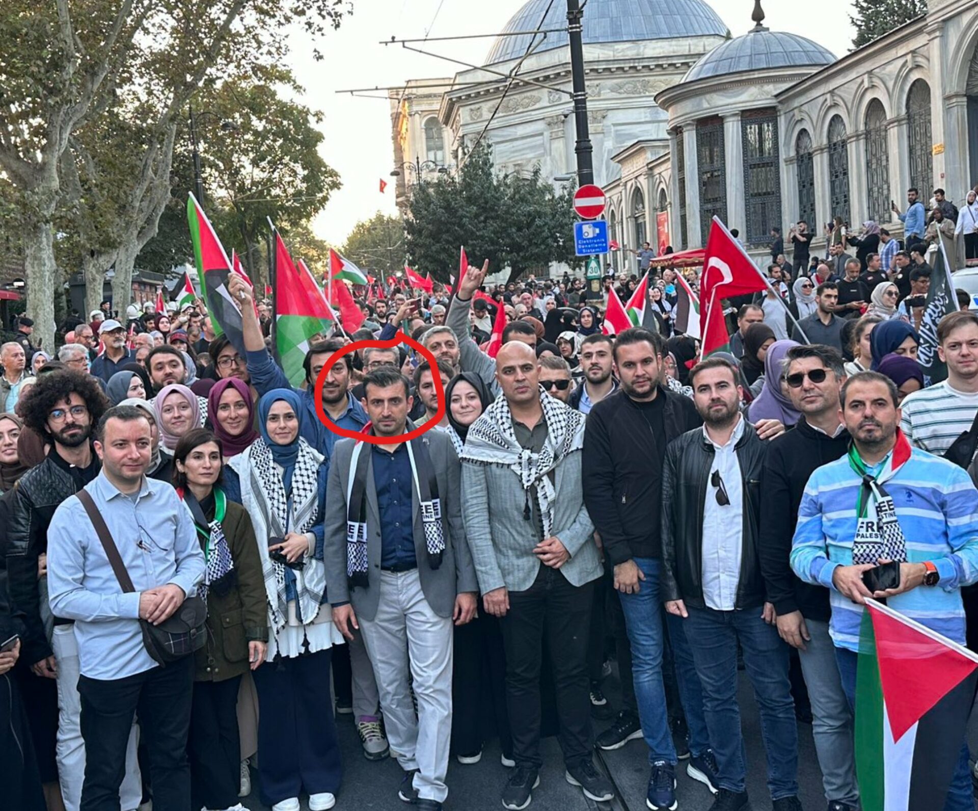 Παγκοσμια οργή απο την συμμετοχή του γιου και του γαμπρού του Ερντογαν σε διαδήλωση υπέρ της Χαμάς 7 IMG 4089