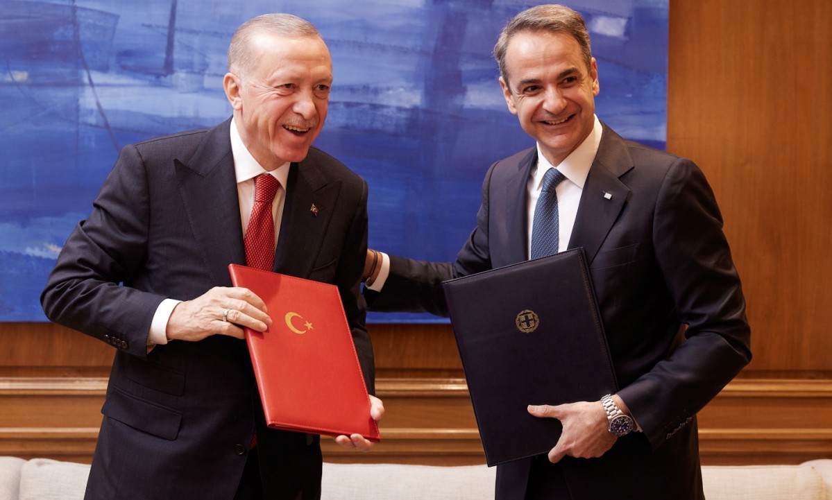 Ο πάγος ανάμεσα σε Τουρκία και Ελλάδα λιώνει» - Πώς υποδέχτηκαν τουρκικά και διεθνή ΜΜΕ τη συνάντηση