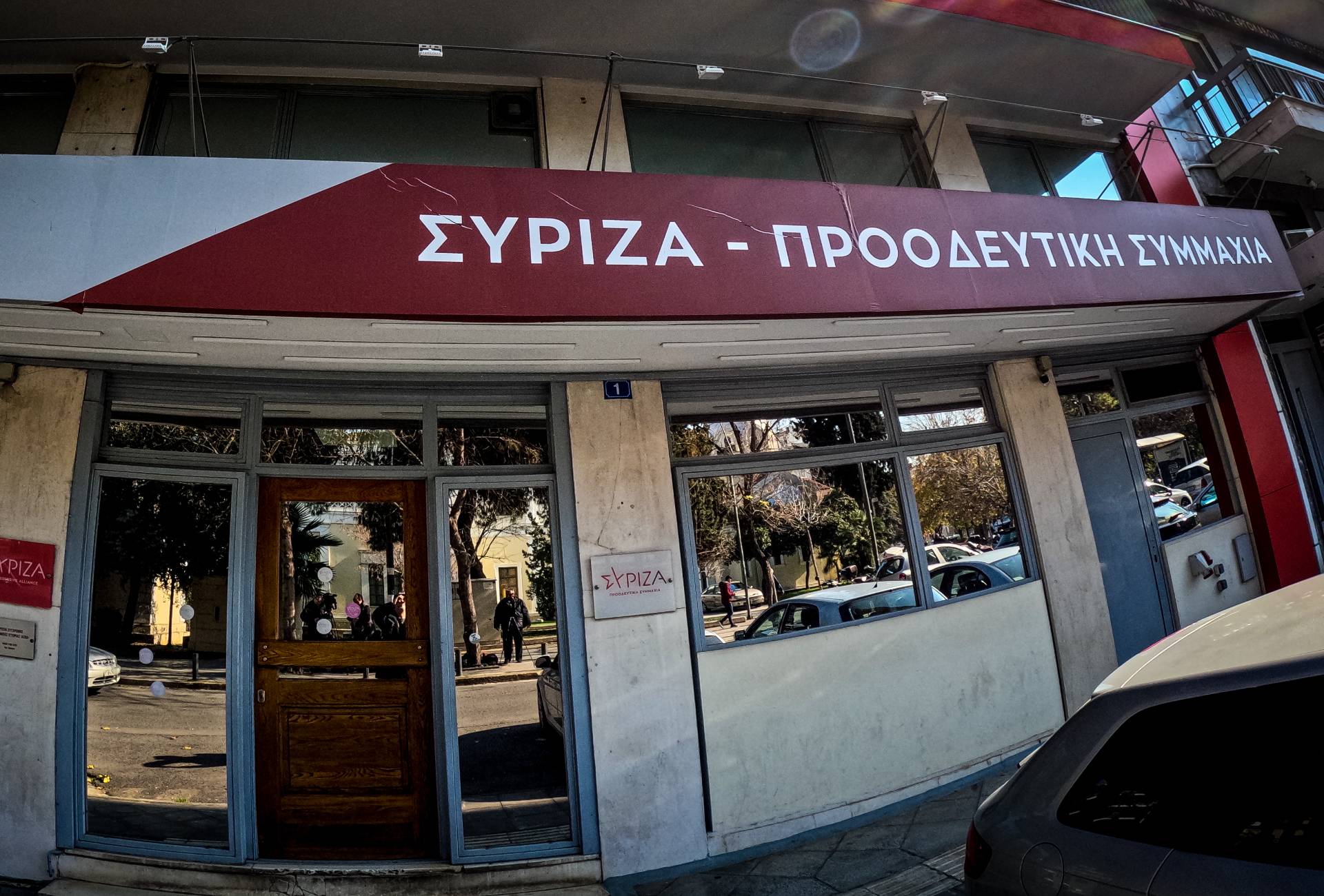 «Επέδειξε τη γνωστή αλαζονεία», το σχόλιο ΣΥΡΙΖΑ για τη συνέντευξη Μητσοτάκη