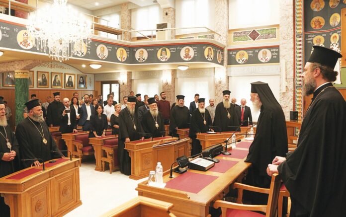 Η φρόνιμος Εκκλησία που σκύβει το κεφάλι