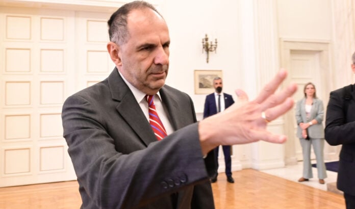 Κάθε ήττα της Ελλάδας είναι προσωπική επιτυχία του Γεραπετρίτη: Ο Υπουργός- χορηγός της Τουρκικής διπλωματίας