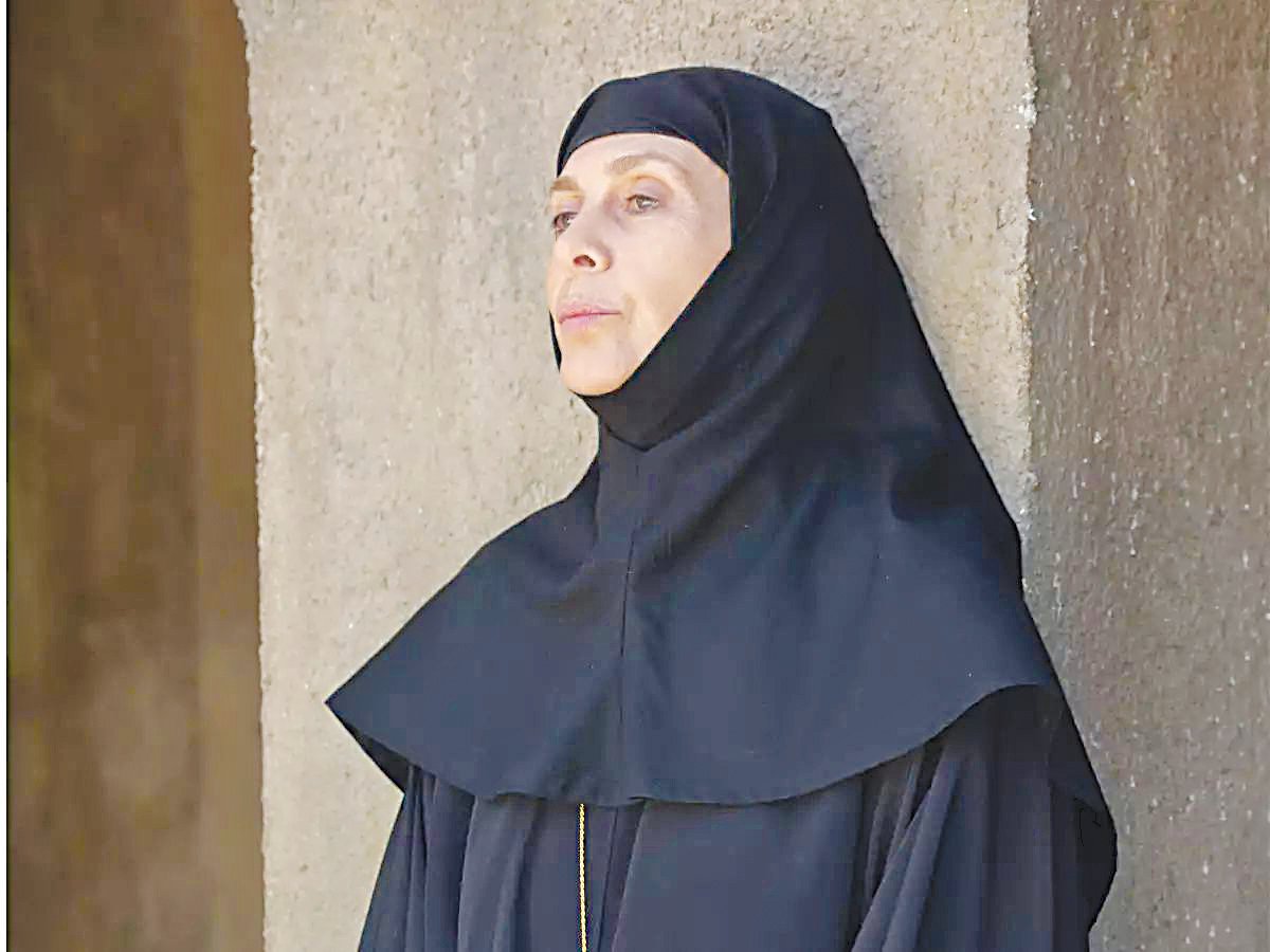 Ηθοποιοί με ράσα: Από τον Ζαλμα στον Γκοτσοπουλο και από το Άγγιγμα Ψυχής στον Αγιο Έρωτα 15 %CF%863 %CE%9A%CE%B1%CF%84%CE%B5%CF%81%CE%AF%CE%BD%CE%B1 %CE%94%CE%B9%CE%B4%CE%B1%CF%83%CE%BA%CE%AC%CE%BB%CE%BF%CF%85 %CE%9C%CE%AC%CF%85%CF%81%CE%BF %CE%A1%CF%8C%CE%B4%CE%BF